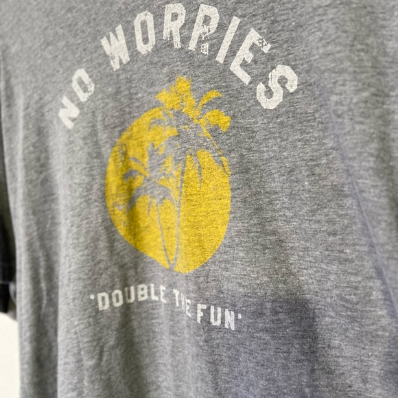 KINETIX Men’s Khaki Grey Burnout Short Sleeve Tee Casual Graphic Luxury T-Shirt - Picture 4 of 11